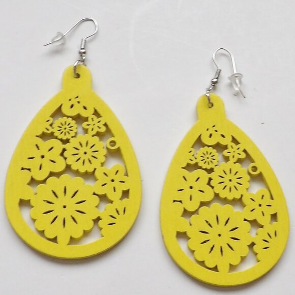Yellow Wood Cut Out Bohemian Style Dangle Earrings NEW - Picture 5 of 6